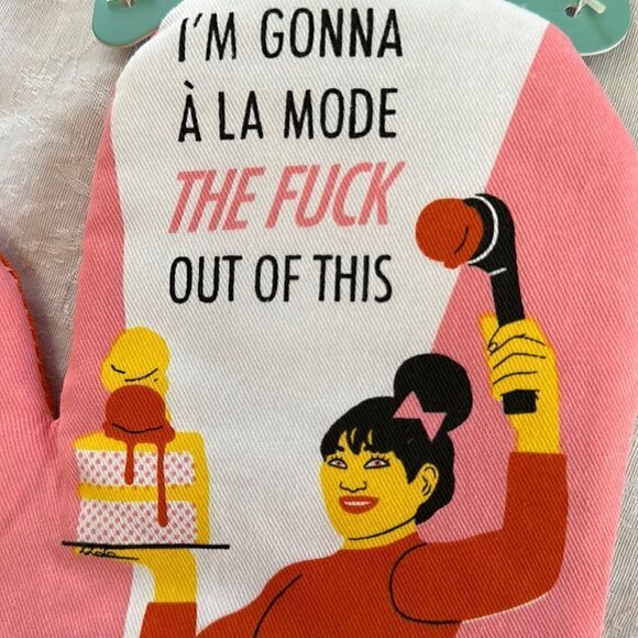 Blue Q Oven Mitt Cook Bake A La Mode Quirky Retro - Picture 7 of 8